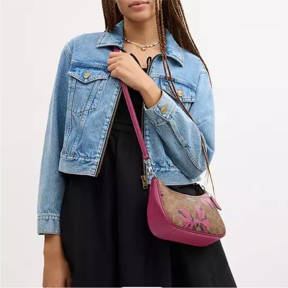 Coach Teri Shoulder Bag In Signature Canvas With Bow Print - Picture 13 of 13